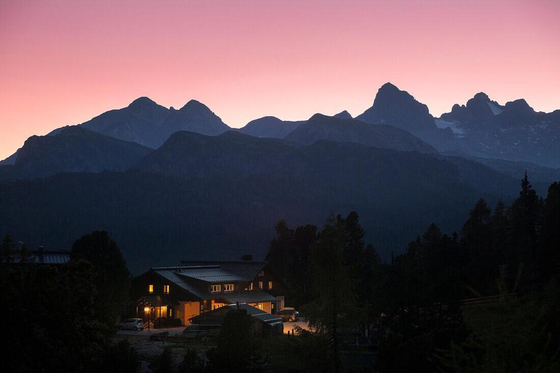 Steinerhaus Berggasthof 그뢰브밍 외부 사진
